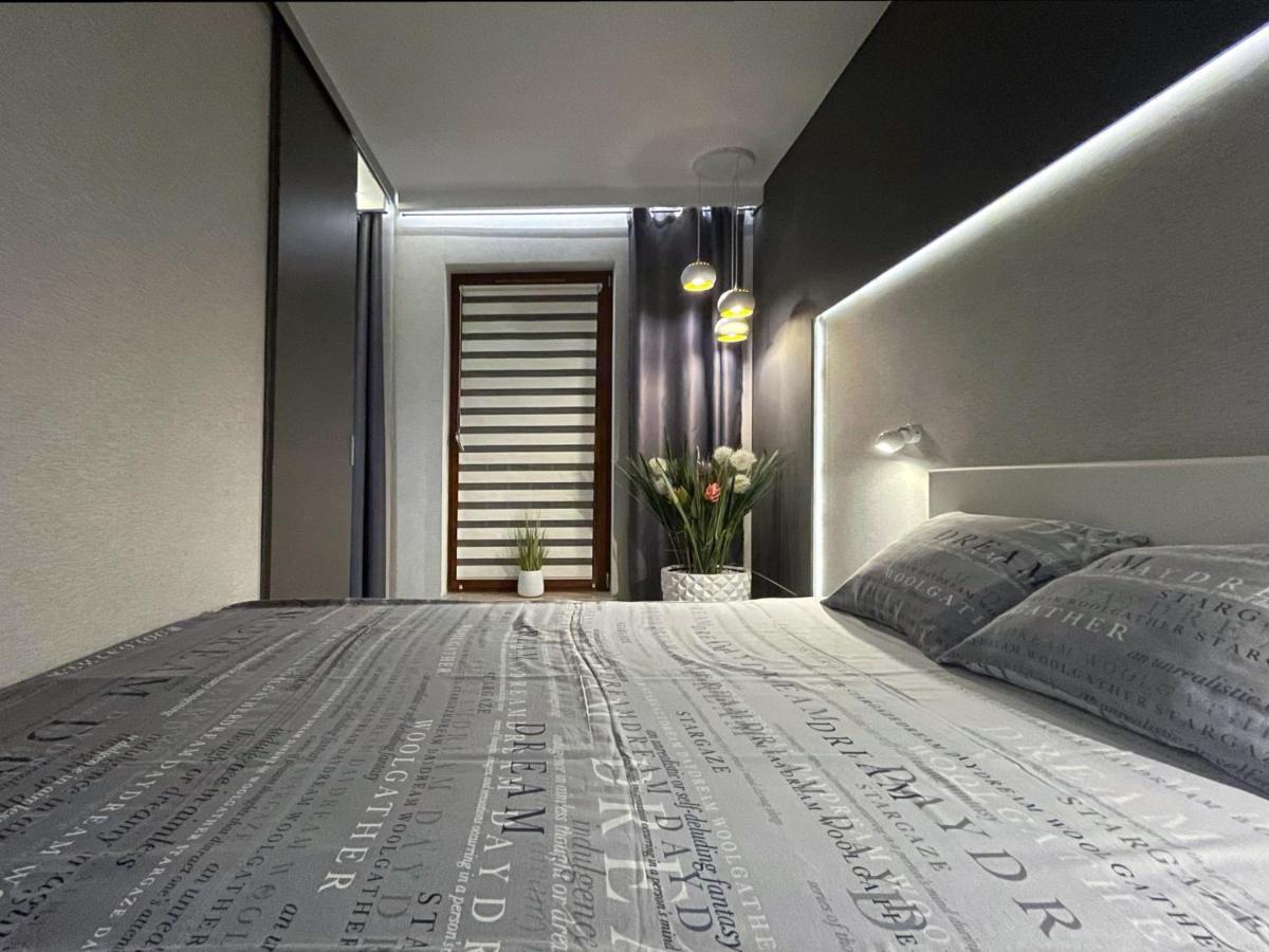 4UApart-Apartment suite Platan Grey Swinoujscie Bagian luar foto