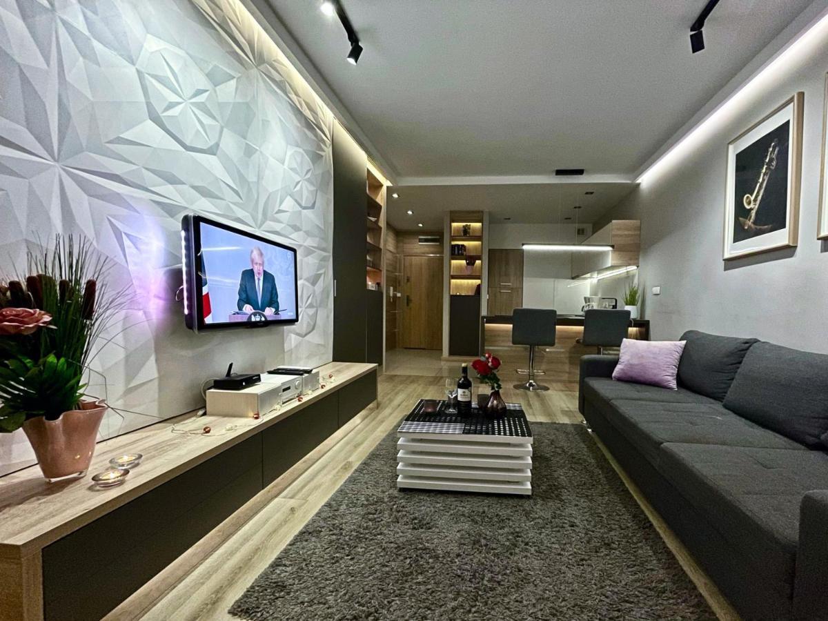 4UApart-Apartment suite Platan Grey Swinoujscie Bagian luar foto