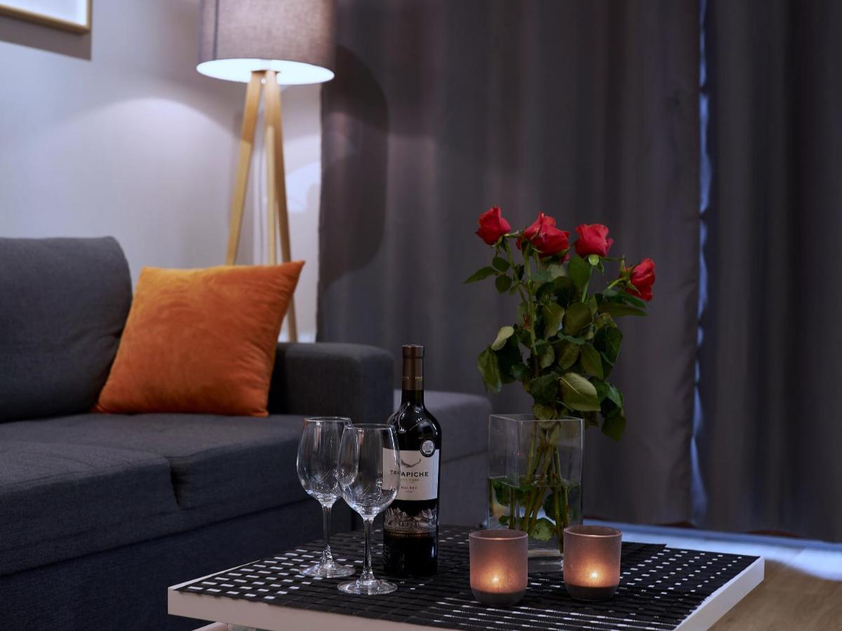 4UApart-Apartment suite Platan Grey Swinoujscie Bagian luar foto