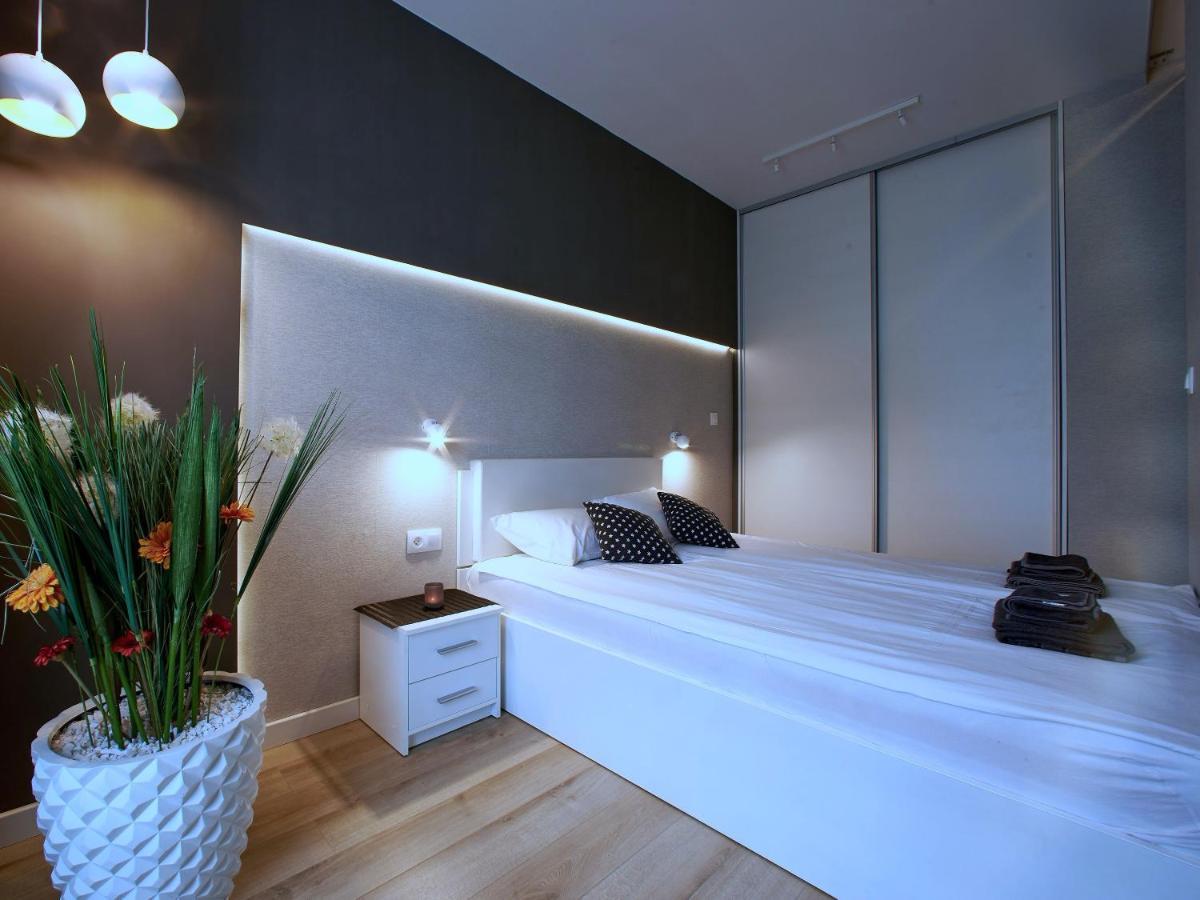 4UApart-Apartment suite Platan Grey Swinoujscie Bagian luar foto